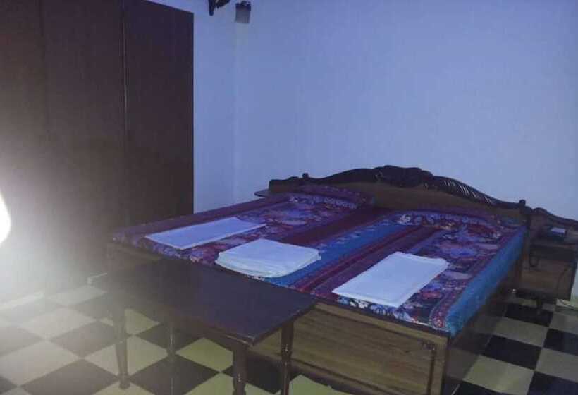 اتاق لوکس, Goroomgo Sai Palace Agra