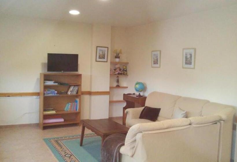 Economy Triple Room, Pazo Pias P