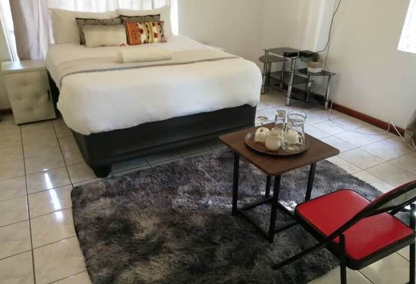 اتاق استاندارد, Emperor S Inn