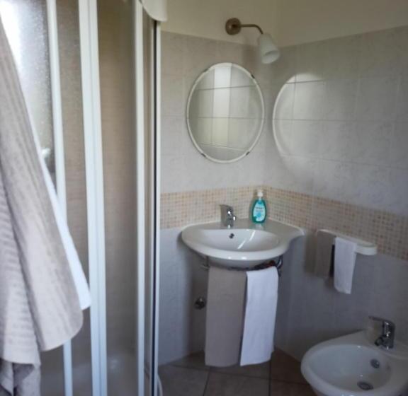 חדר סטנדרט לשלושה עם מרפסת, Il Faggio 17 B&b