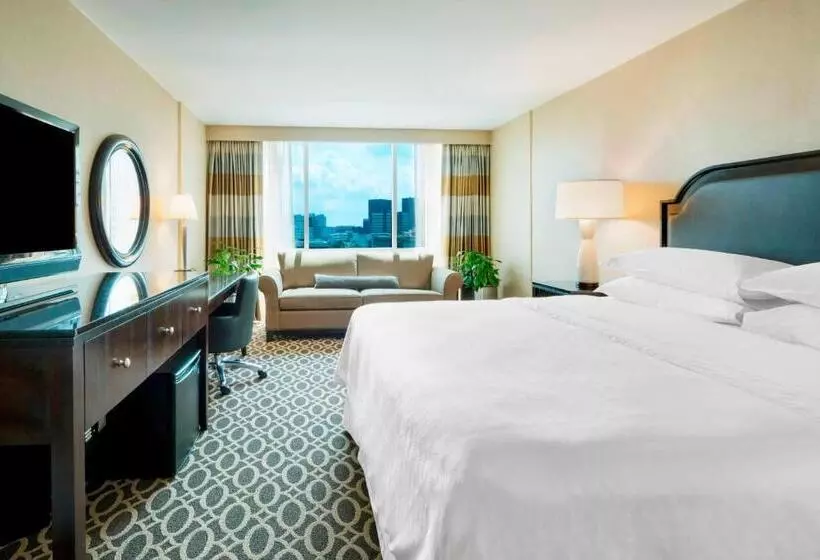 キングサイズベッドのスタンダードルーム, Courtland Grand Hotel, Trademark Collection by Wyndham Former Sheraton Atlanta