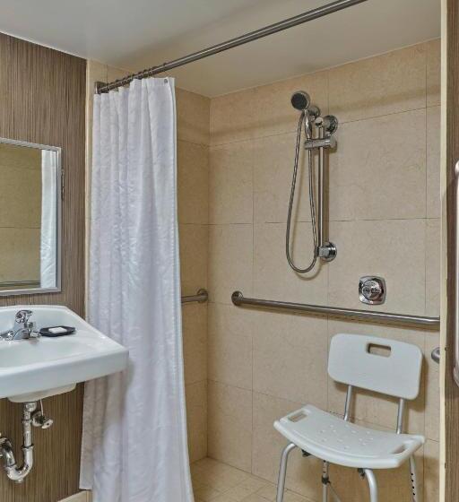Quarto Estandar Cama Queen para Deficientes Físicos, Courtland Grand Hotel, Trademark Collection By Wyndham Former Sheraton Atlanta