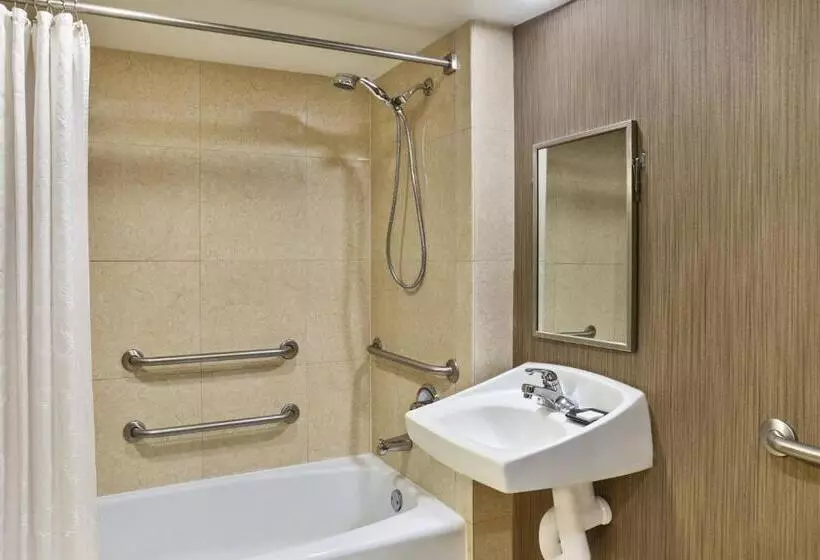 身障者適用スタンダードルーム, Courtland Grand Hotel, Trademark Collection by Wyndham Former Sheraton Atlanta