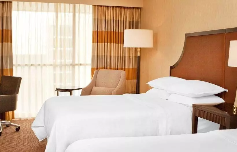 ２ダブルベッドのスタンダードルーム, Courtland Grand Hotel, Trademark Collection by Wyndham Former Sheraton Atlanta