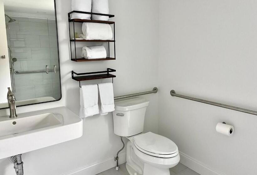 غرفة قياسية لذوى الاحتياجات الخاصة, Kingfisher Harwich Port