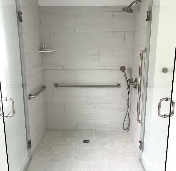 غرفة قياسية لذوى الاحتياجات الخاصة, Kingfisher Harwich Port