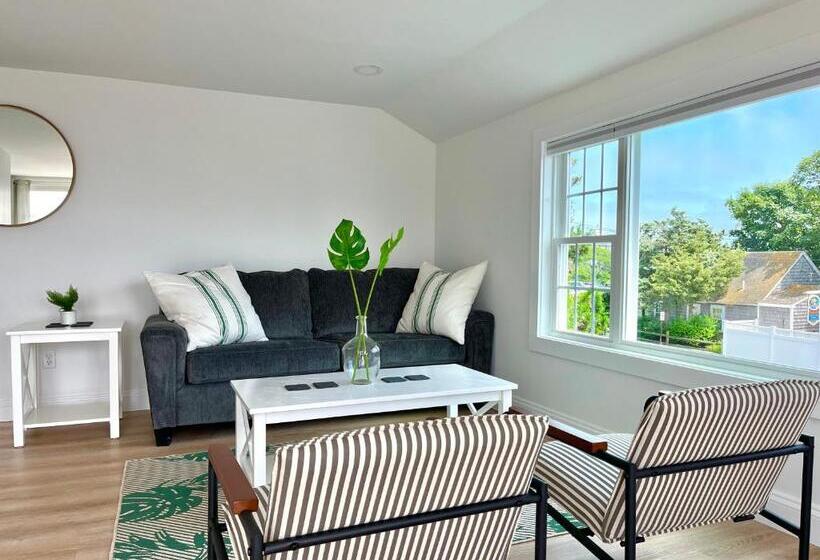 شقة غرفة واحدة, Kingfisher Harwich Port