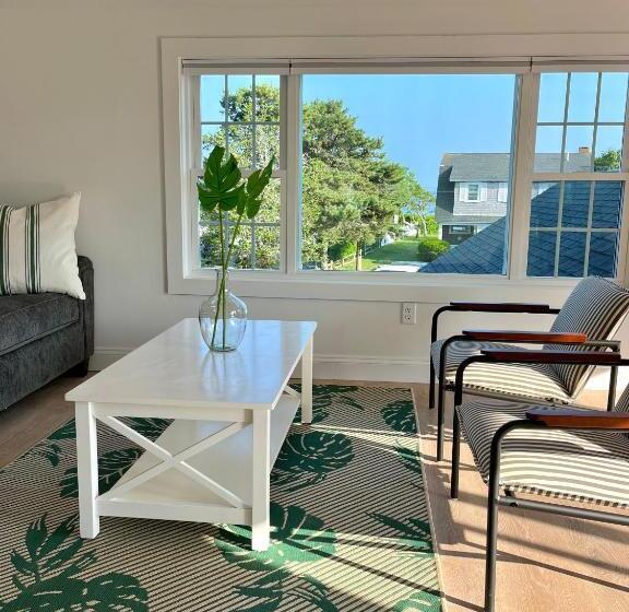 شقة غرفة واحدة, Kingfisher Harwich Port