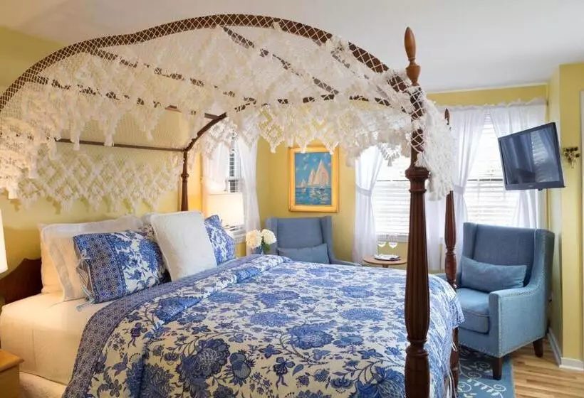 اتاق لوکس, Seven Sea Street Inn