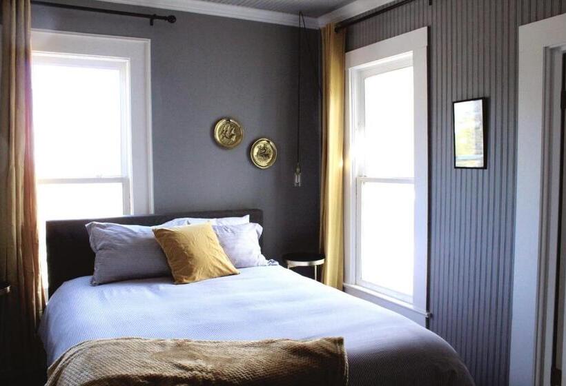 标准间, Shelburne