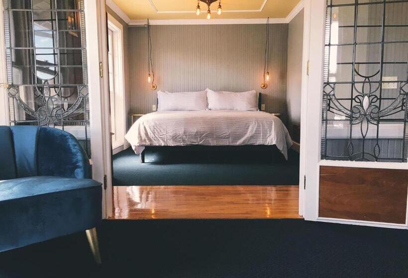 带阳台套房, Shelburne