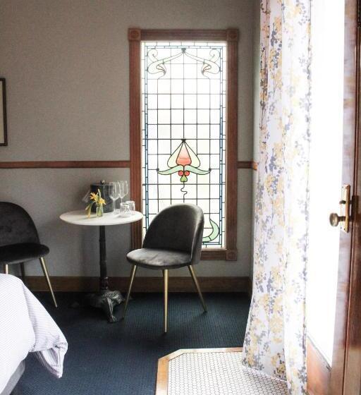 带大床的标准间, Shelburne