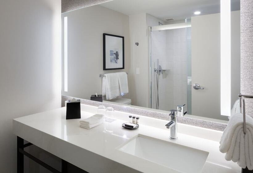 اتاق استاندارد با 2 تخت دوبل, Sheraton Hartford Hotel At Bradley Airport