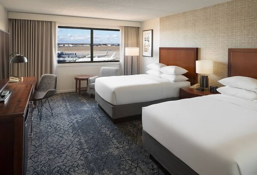 اتاق استاندارد با 2 تخت دوبل, Sheraton Hartford Hotel At Bradley Airport