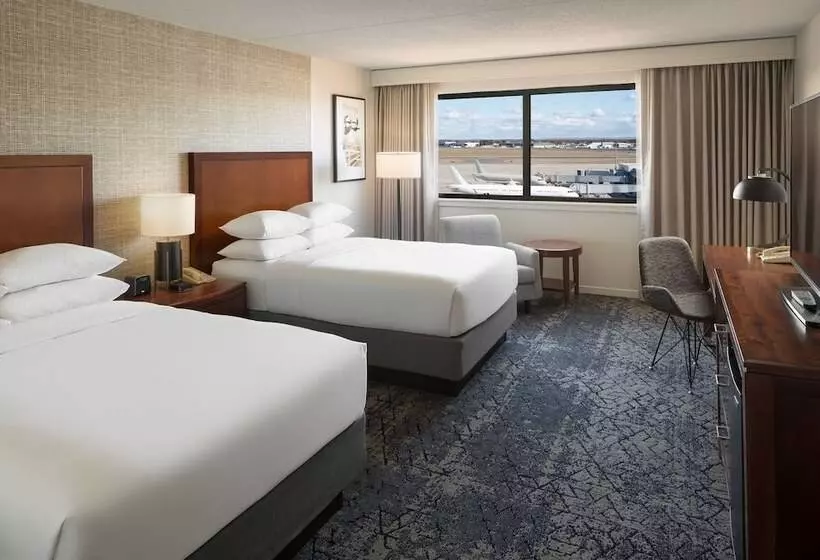 اتاق استاندارد با 2 تخت دوبل, Sheraton Hartford Hotel At Bradley Airport
