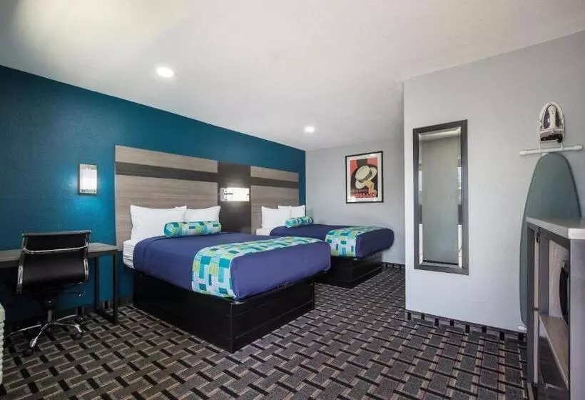 デラックスルーム, Knights Inn And Suites Salem