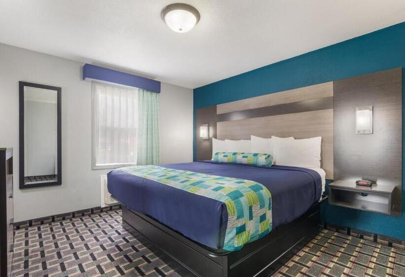 Люкс Кровать Кинг, Knights Inn And Suites Salem