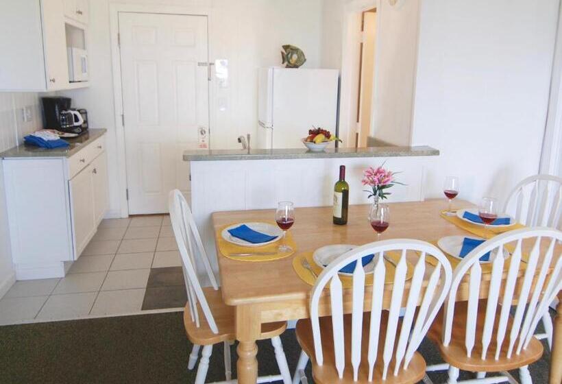 발코니가 있는 스위트, Sandcastle Resort