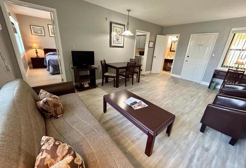 شقة غرفة واحدة, Sails Resort Motel