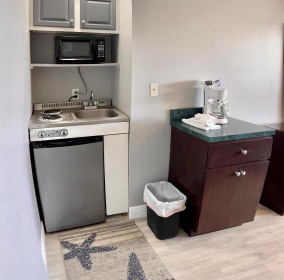 غرفة أساسية, Sails Resort Motel