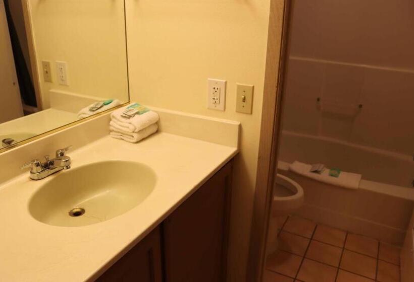 غرفة قياسية, Tiki Lodge Motel