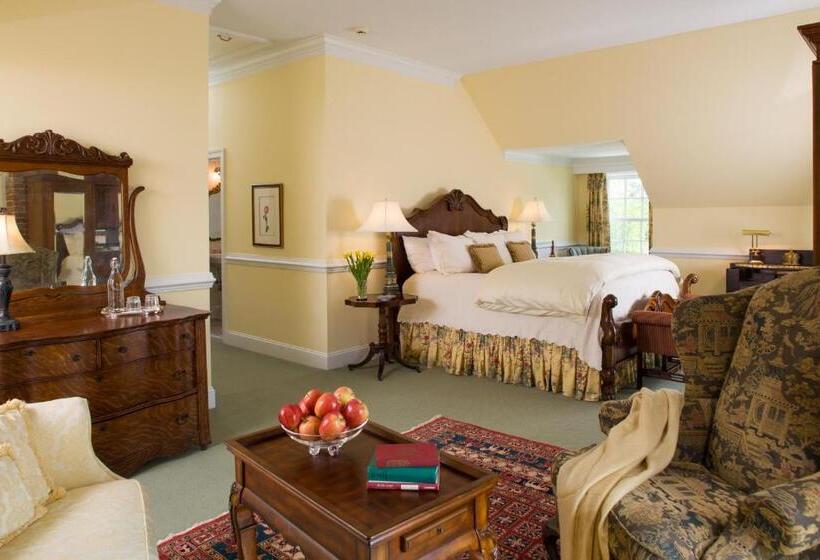 キングサイズベッドのデラックスルーム, Inn At Warner Hall