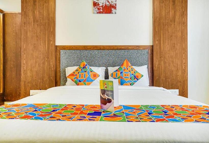 اتاق اجرایی سه نفره, Fabhotel Gravity Inn   Nr Jupiter Hospital