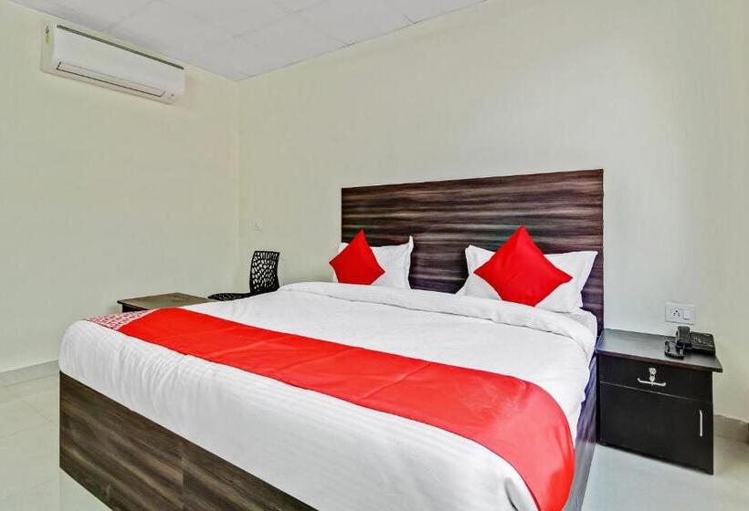 三人经典房间, Oyo 47798 Flora Enclave