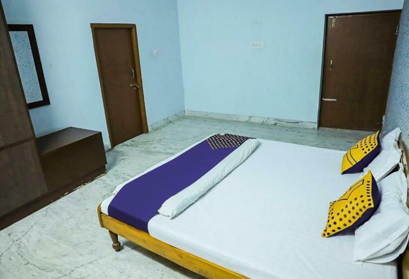 标准三人间, Spot On Nanki Palace