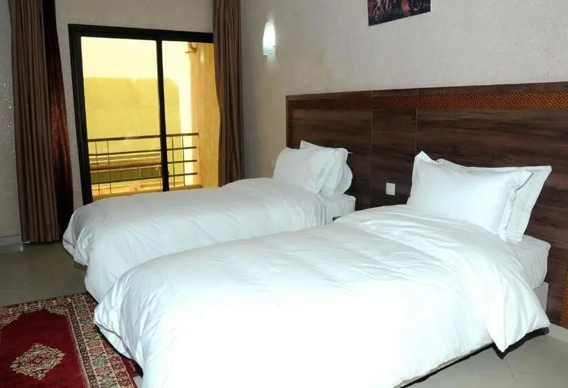 اتاق لوکس یک تخته, Al Madina