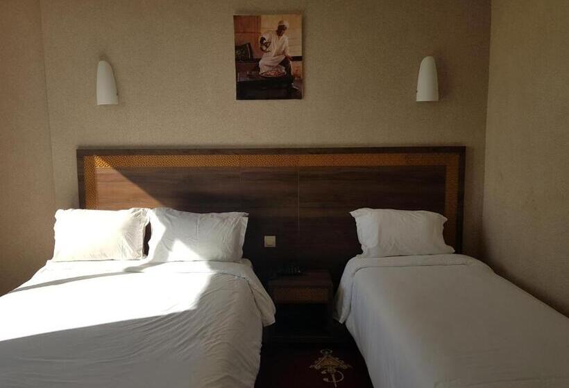 اتاق لوکس, Al Madina