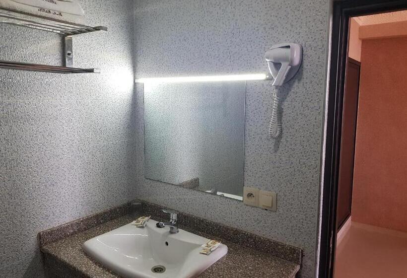 سوییت, Al Madina