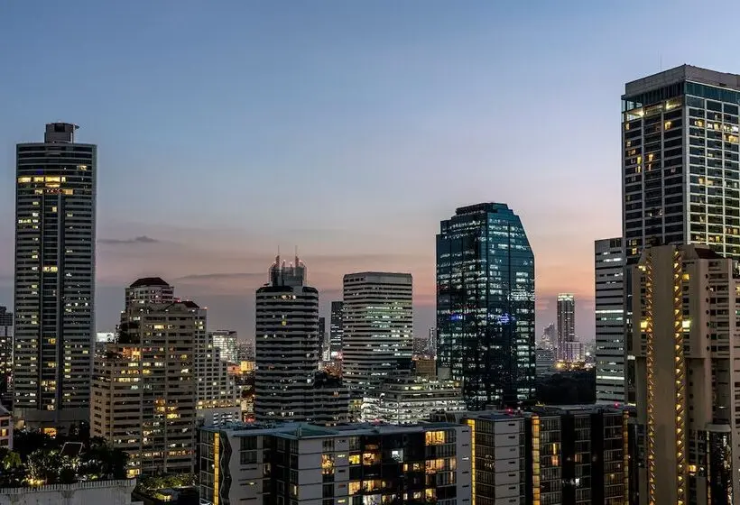 Perhehuone, Carlton Hotel Bangkok Sukhumvit
