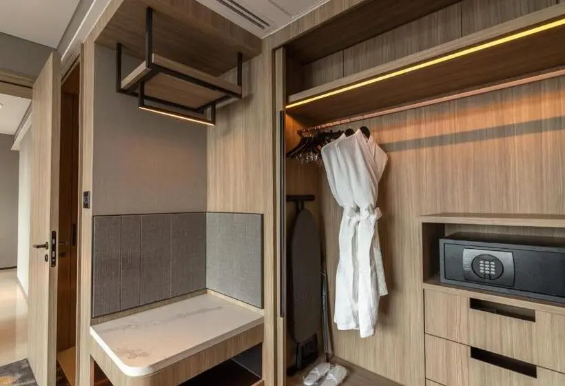 Executive Suite
