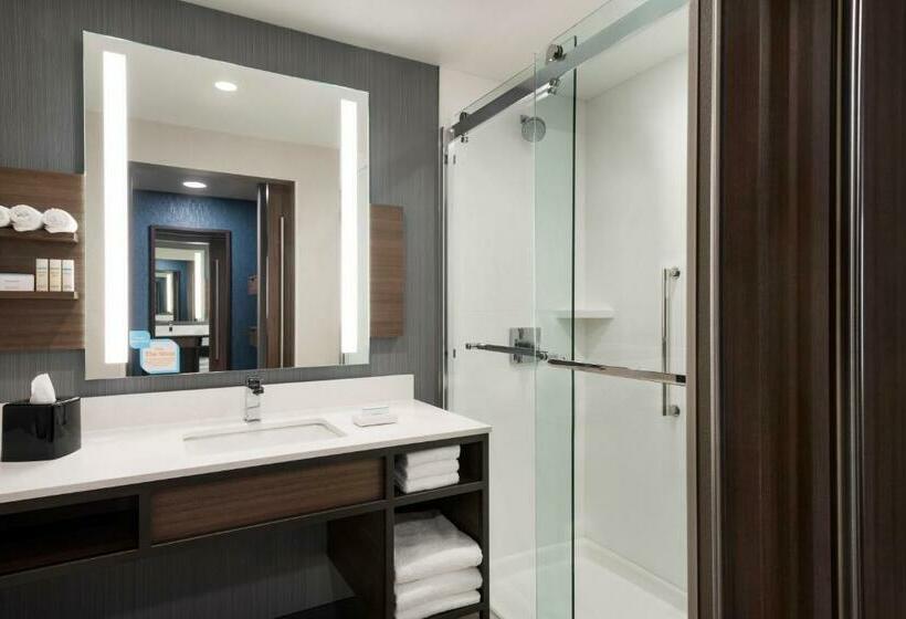 غرفة قياسية, Hilton Garden Inn Milwaukee Brookfield Conference Center, Wi