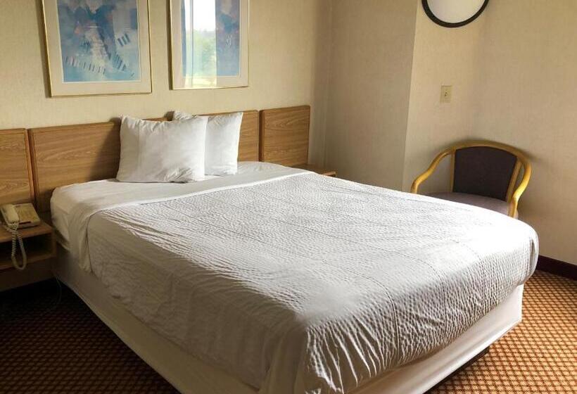스탠다드 룸 퀸사이즈 침대, Airport Lodging Pittsburgh Airport