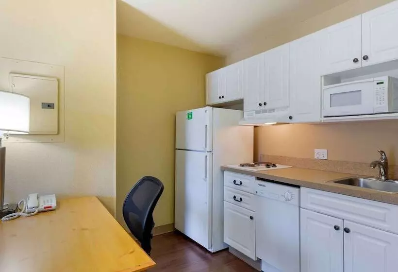 استودیوی لوکس, Extended Stay America Suites  Boston  Woburn