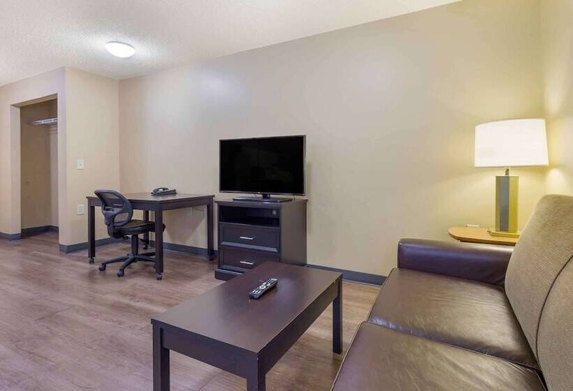 استودیوی لوکس, Extended Stay America Suites  Raleigh  Cary  Harrison Ave