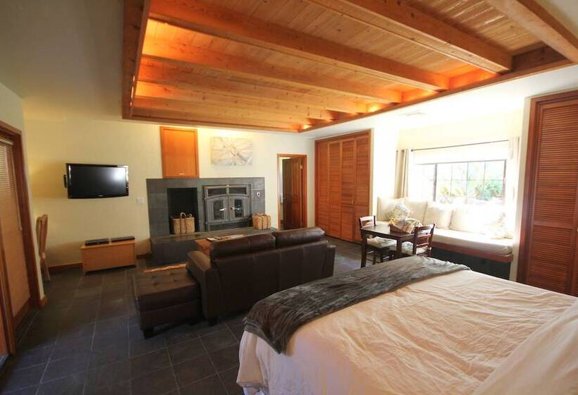 جناح جونيور, Sonoma Coast Villa