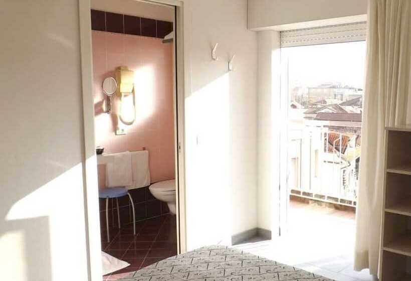 Economy Quadruple Room, Alga