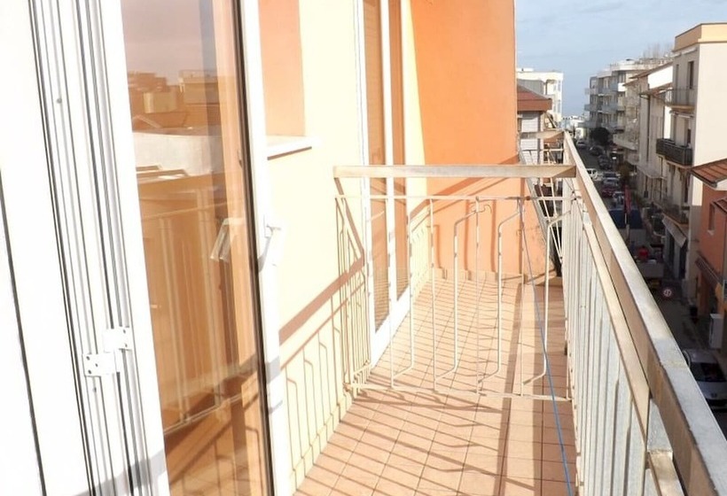 Economy Quadruple Room, Alga