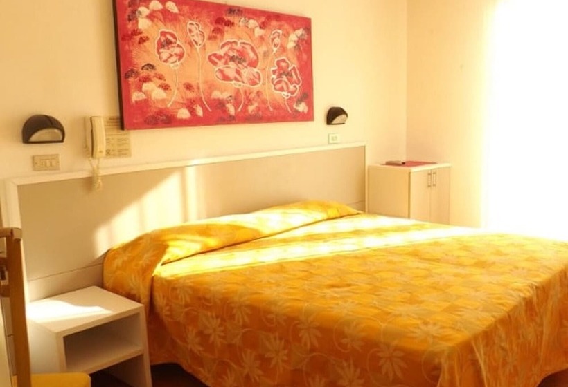 Economy Triple Room, Alga