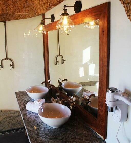 اتاق لوکس, Desert Hills Lodge