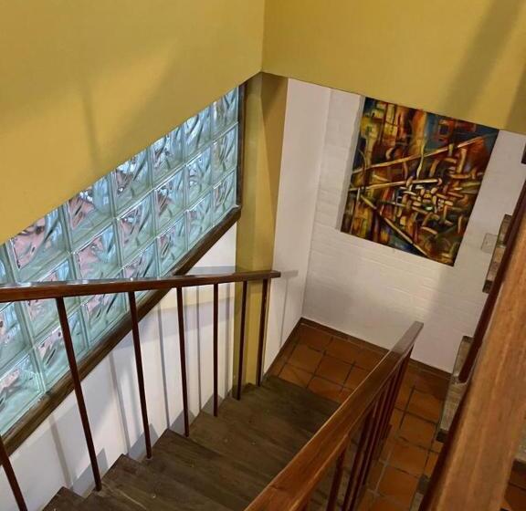 خانه 3 خوابه, Shai Shai Hue