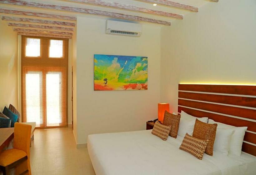 Camera Deluxe Vista Piscina, Cloud 9 Negombo