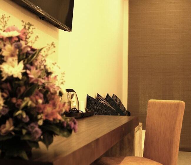 Camera Standard, Cloud 9 Negombo