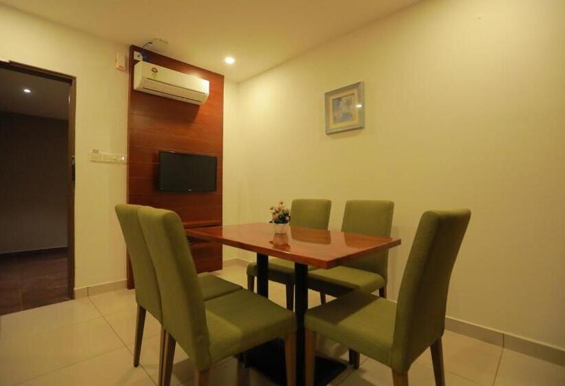 디럭스 스위트, Mareena