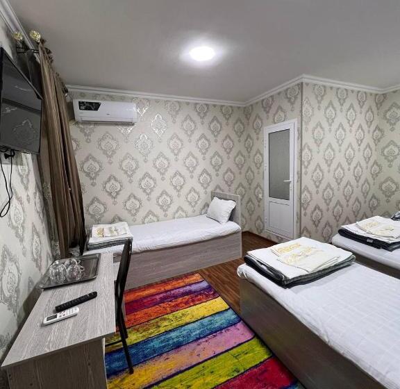 4인용 스탠다드 룸, Aziz