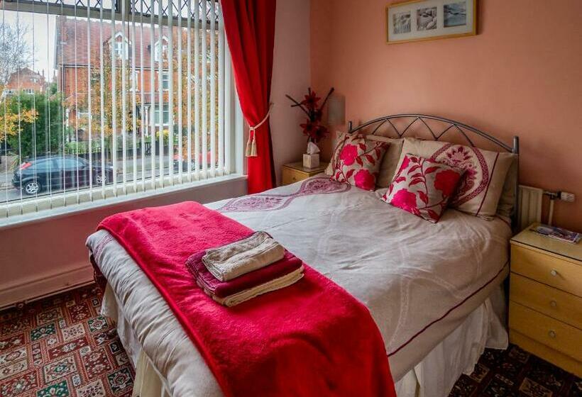 اتاق استاندارد, The Tudor Lodge