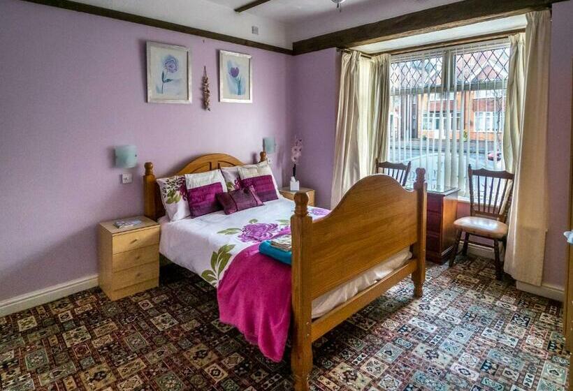 اتاق استاندارد, The Tudor Lodge